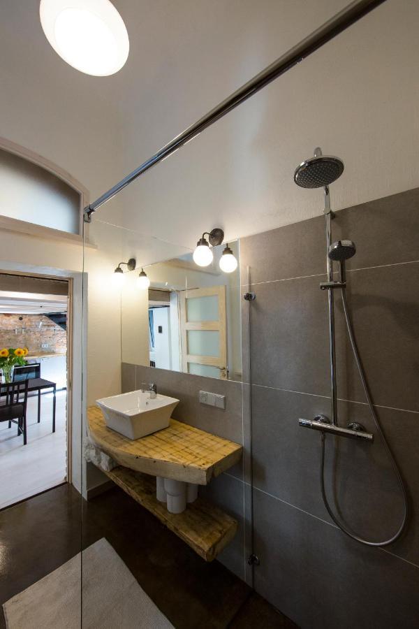 Stylish Studio Apartment In The Heart Of Riga Exteriör bild